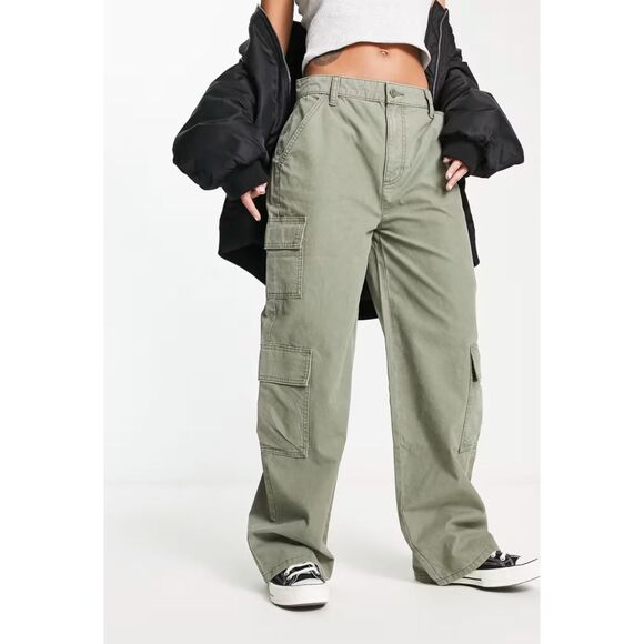 ASOS Design Womens‎ Cargo Pants 6 Petite Khaki Green Oversized Grunge 90s Y2K - Picture 1 of 11